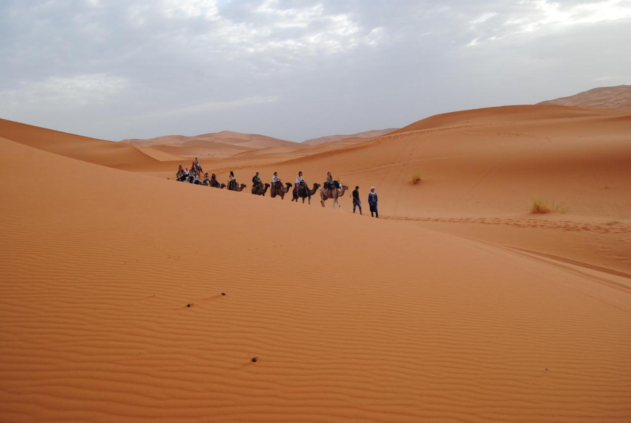 Erg Chebbi Stars Camp Merzouga Exterior foto